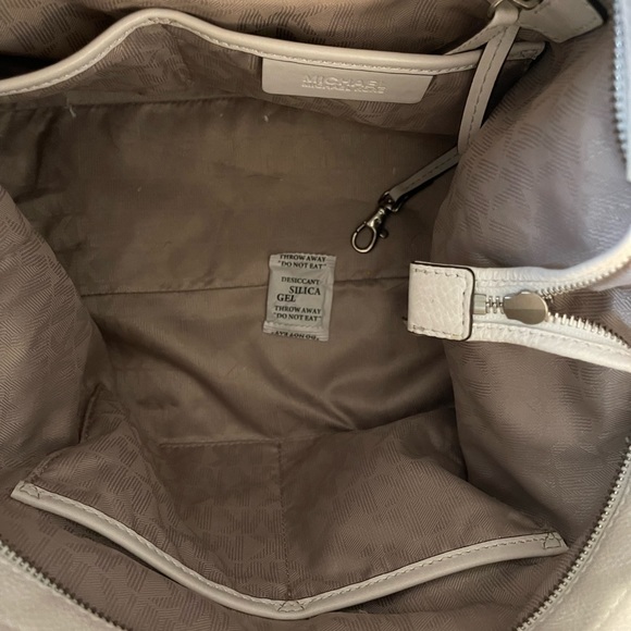 Michael Kors handbag. Pebble grain leather - Picture 6 of 8